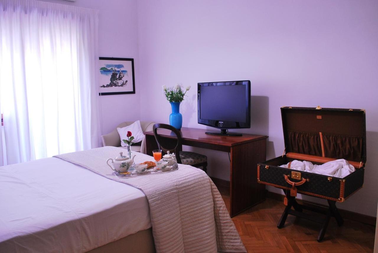 Attico 203 Bed & Breakfast Рим Екстериор снимка
